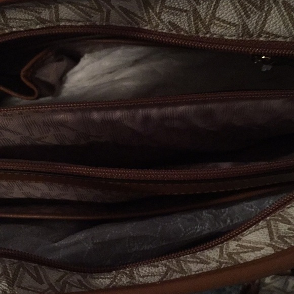 Michael Kors Emry Tote and Wristlet - Picture 6 of 7